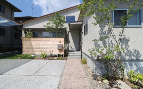 赤磐市｜小さな庭があるシンプル外構