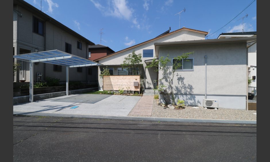 赤磐市｜小さな庭があるシンプル外構