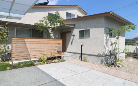 赤磐市｜小さな庭があるシンプル外構