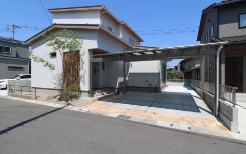 倉敷市｜縦格子と植栽が彩る和モダン外構