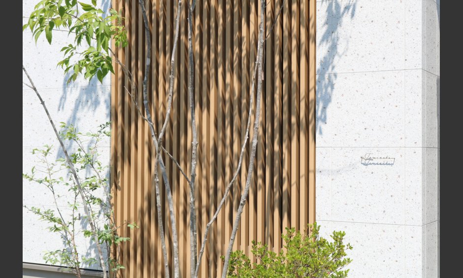 倉敷市｜縦格子と植栽が彩る和モダン外構