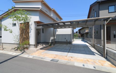 倉敷市｜縦格子と植栽が彩る和モダン外構