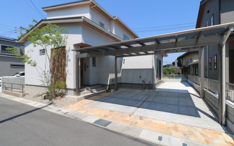 倉敷市｜縦格子と植栽が彩る和モダン外構
