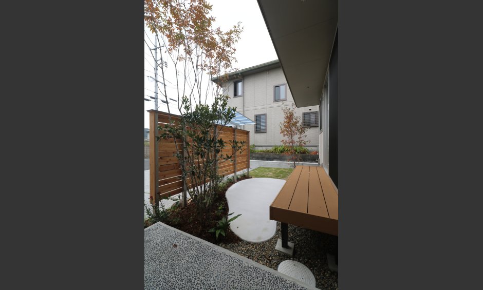 板塀の門柱