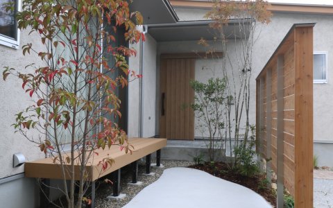 板塀の門柱