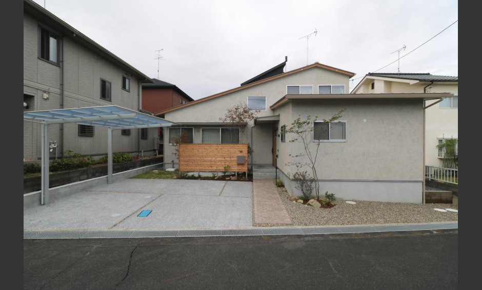 板塀の門柱