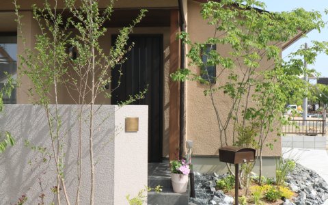 倉敷市｜自然素材の心地よい外構