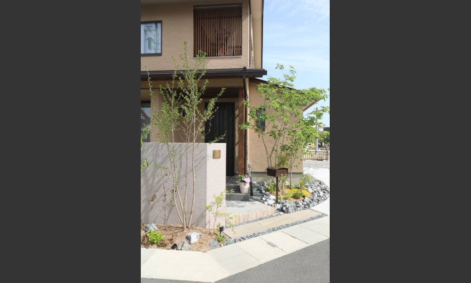 倉敷市｜自然素材の心地よい外構