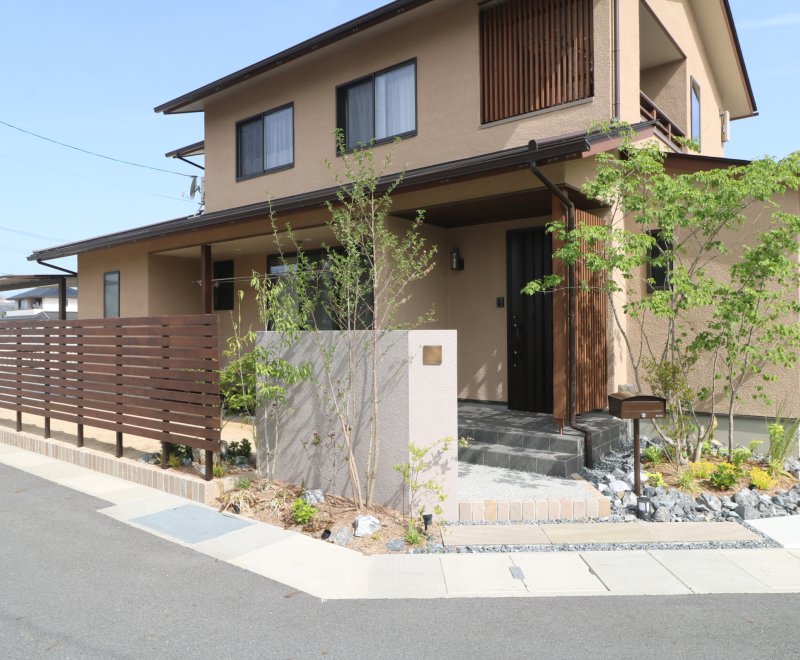 倉敷市｜自然素材の心地よい外構