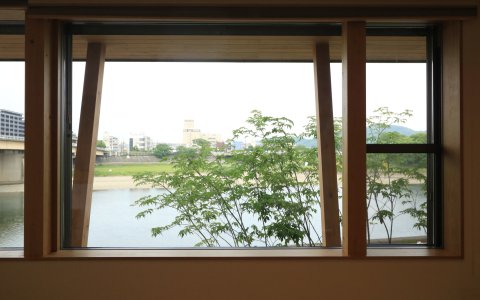 岡山市｜和モダン住宅と緑の外構