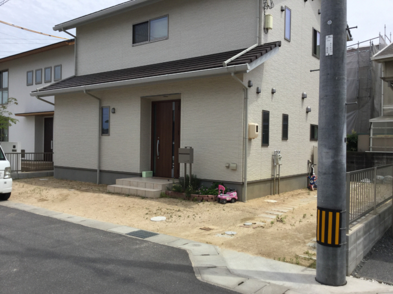 倉敷市｜ハナミズキが印象的なシンプル外構