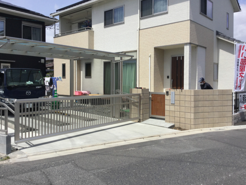 倉敷市｜アップゲートと門扉ある門まわり
