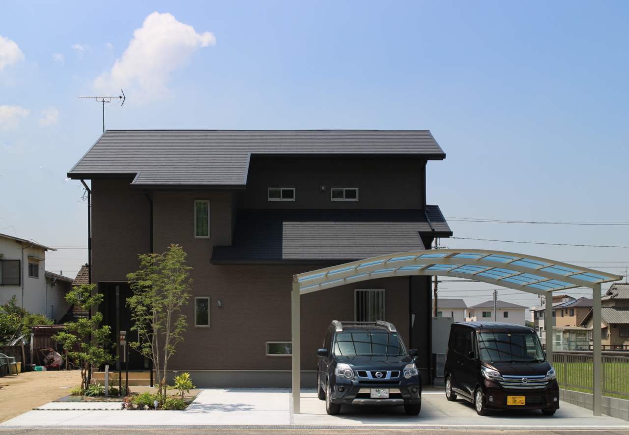 倉敷市｜色むらの美しい天然石のある外構