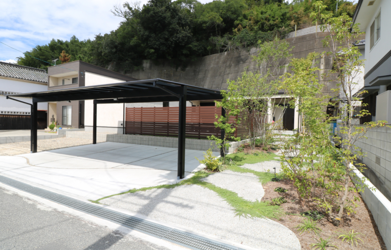 倉敷市｜自然を豊かに感じる雑木の外構
