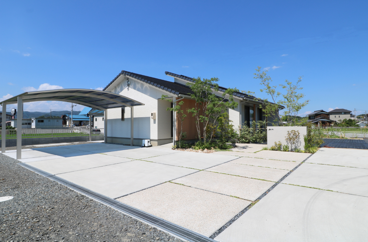 浅口市｜洗い出しと植栽のシンプル外構