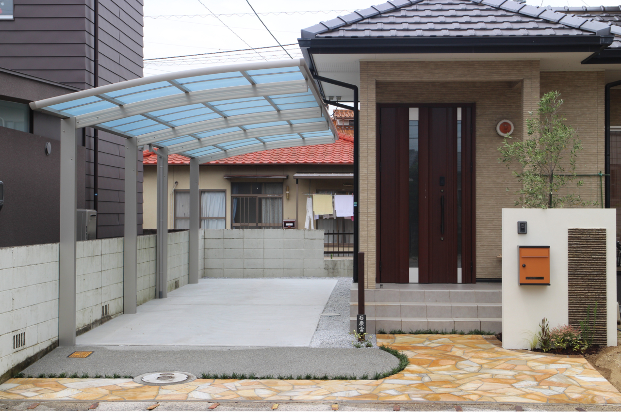 岡山市｜ポストがアクセントのエクステリア