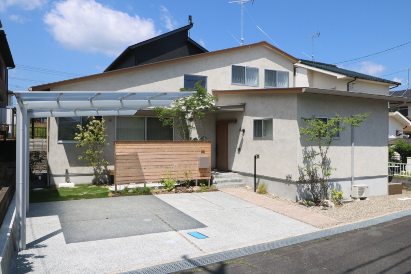 赤磐市｜小さな庭があるシンプル外構