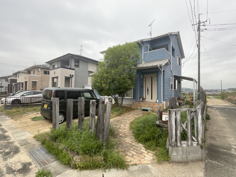 岡山市｜レンガと天然枕木で作る温もりの庭