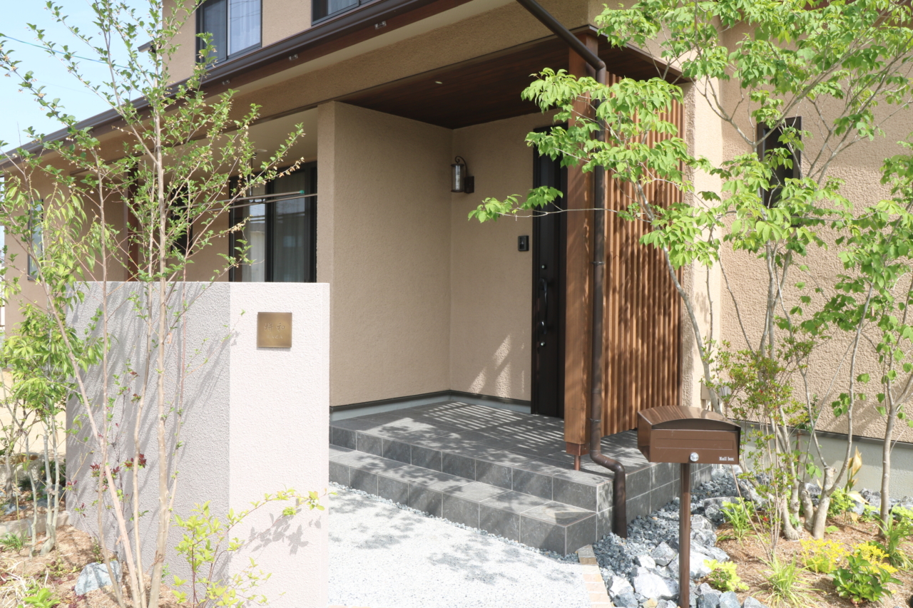 倉敷市|自然素材の心地よい外構