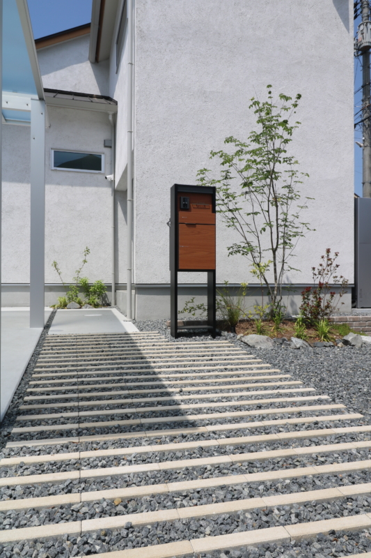 倉敷市｜シンプルボーダーアプローチ
