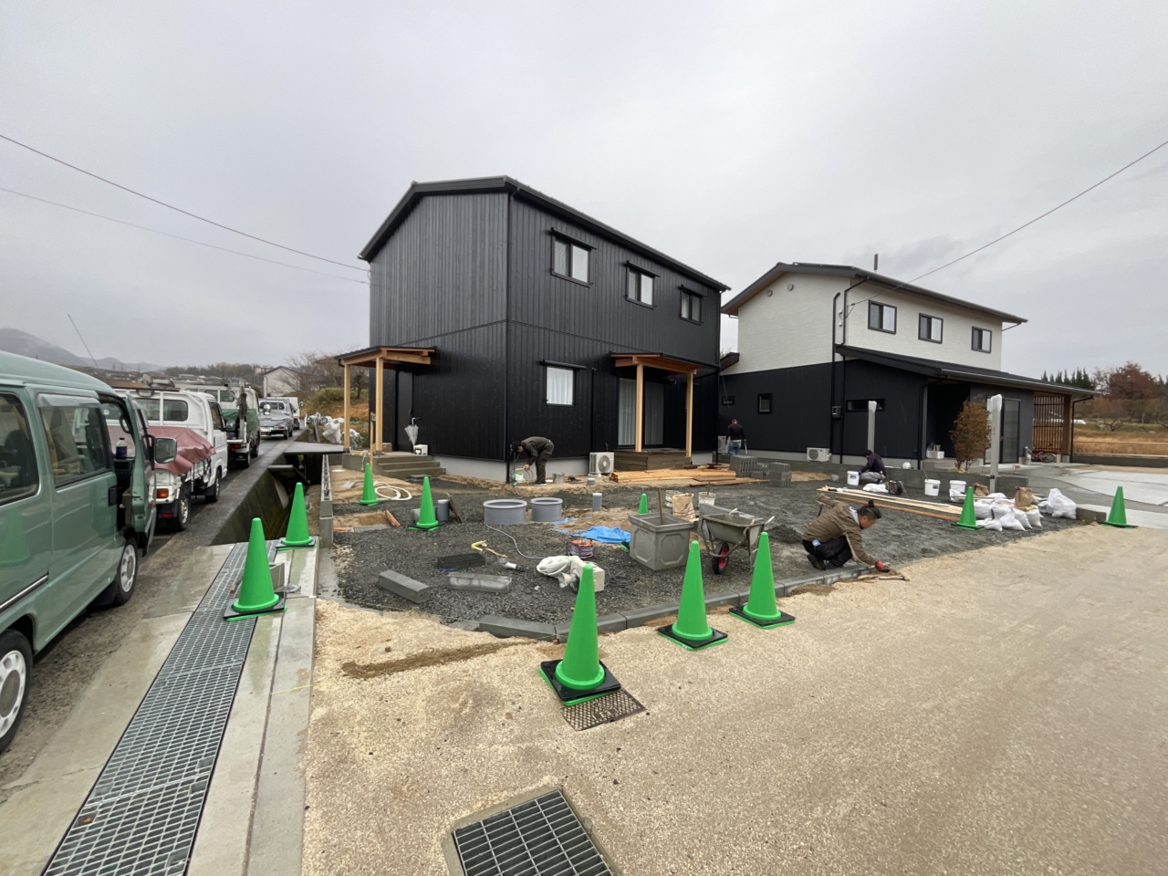 総社市、土間コンクリート打設前の下地づくりの様子