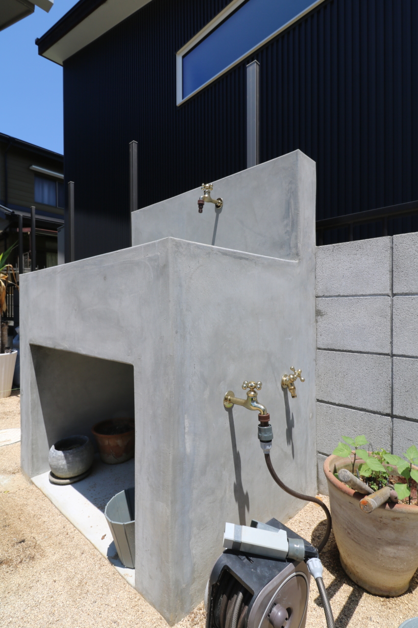 完成したモルタルガーデンシンク