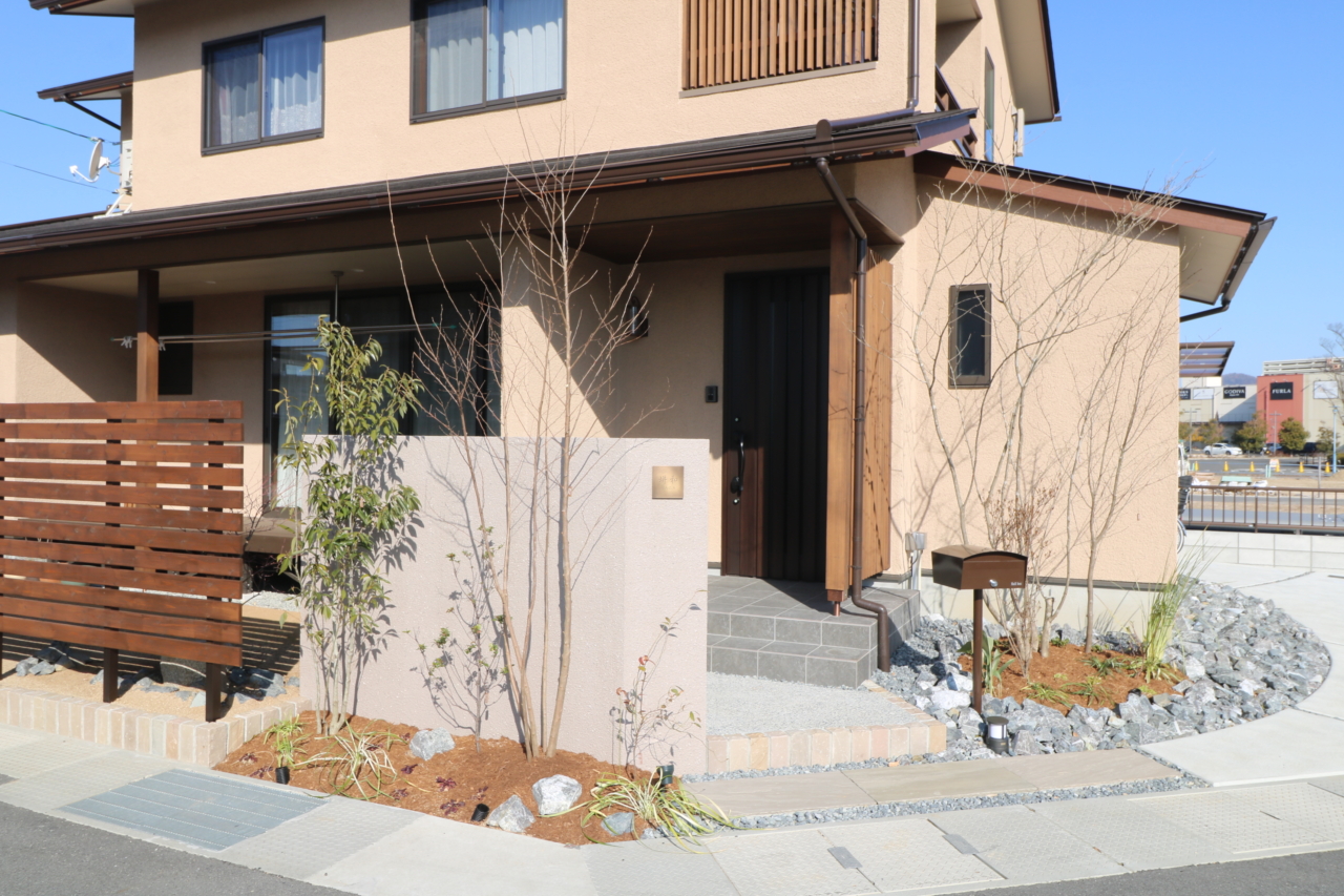 完成直後　冬の様子