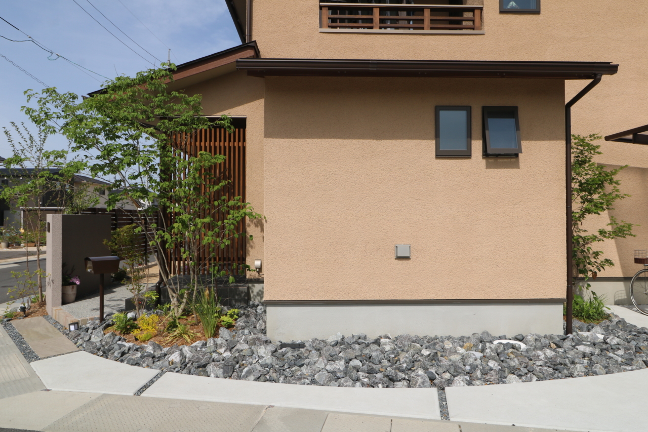 外周のロックガーデン