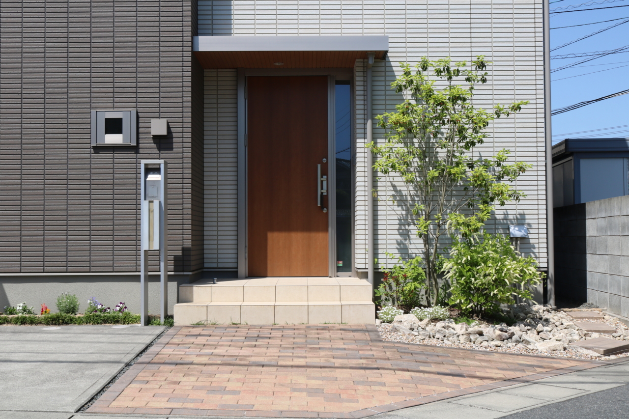 倉敷市　ファサード　馴染んだ様子