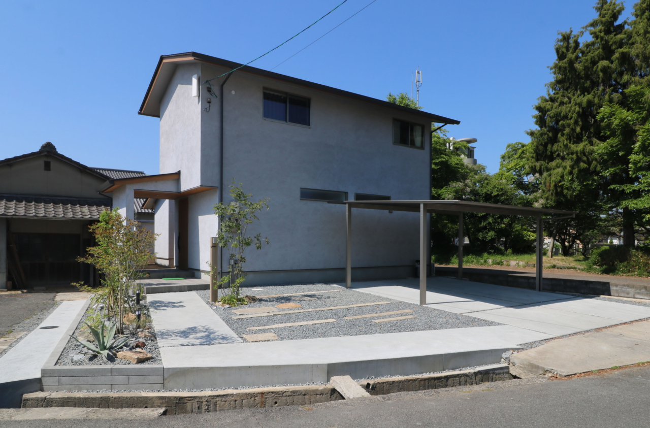倉敷市｜石や緑、質感を活かした外構