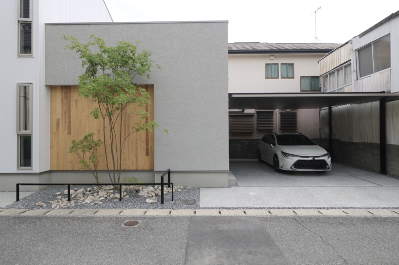 岡山市｜ライン照明と美しいアオダモ